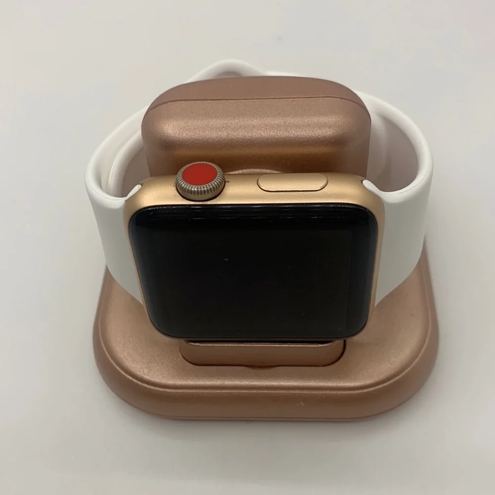 NWOT Apple Watch silicone white band 42/44 MM